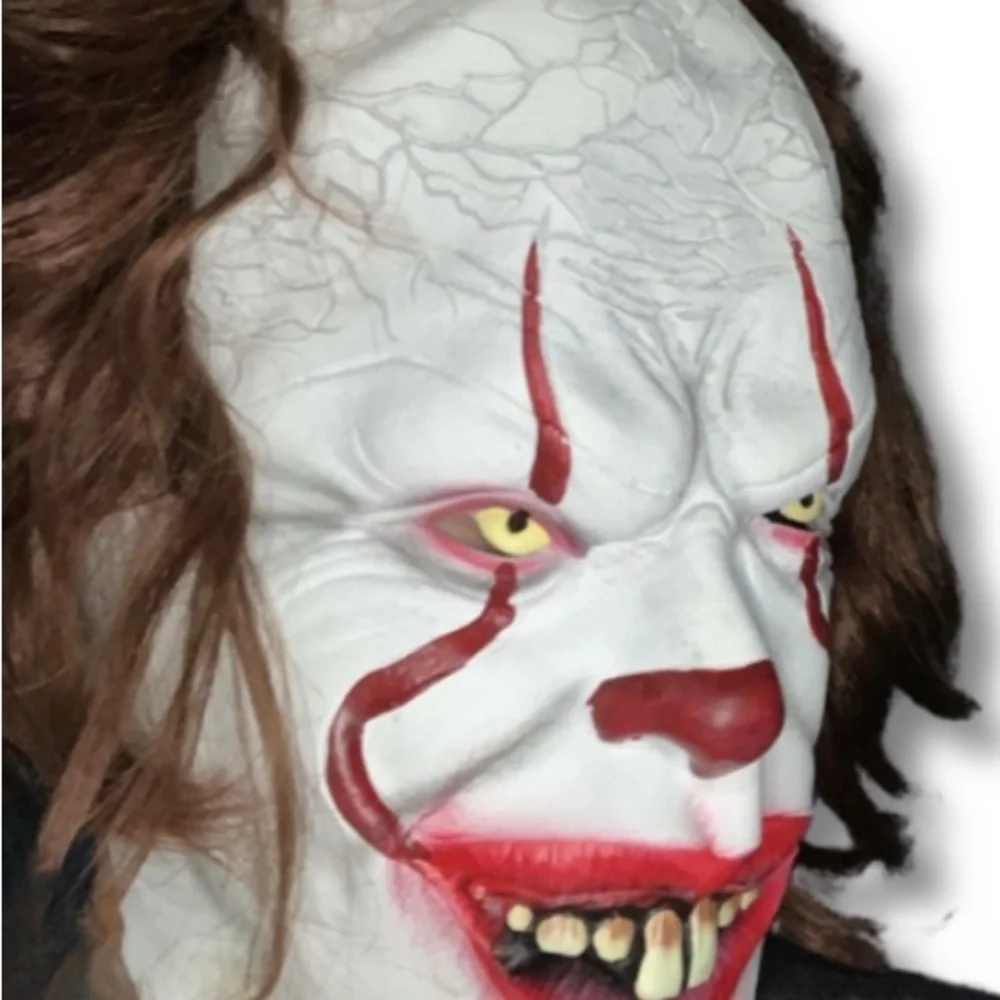 It’s Pennywise Scary Halloween Mask